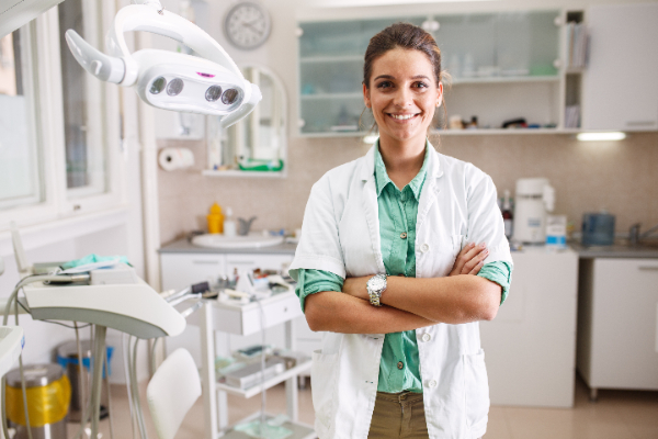 What Does A Family Dentist Do?